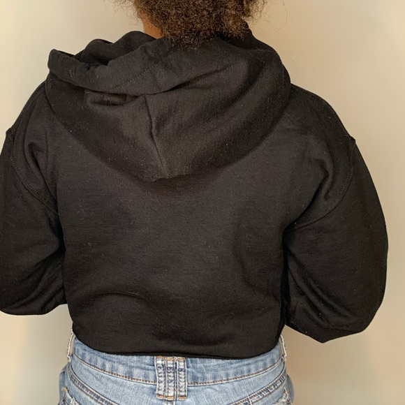 Cropped Hoodie ✨ - Picture 3 of 4